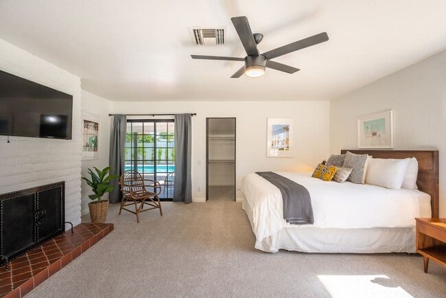 Building Photo - Luxury Mid-Century Retreat in the Heart of the Historic Movie Colony (Monthly Only - No Long Term)