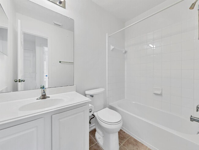 Foto del edificio - 17623 Bering Bridge Ln