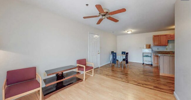 Foto del edificio - 205 Simpson Ave