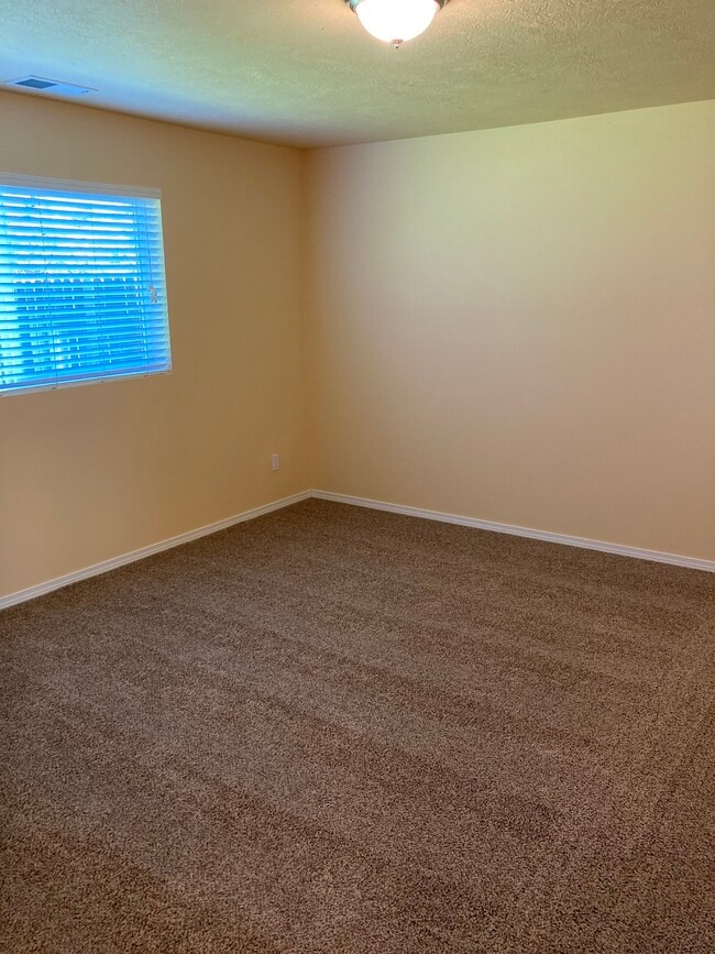 Building Photo - 12201 E Boone Ave