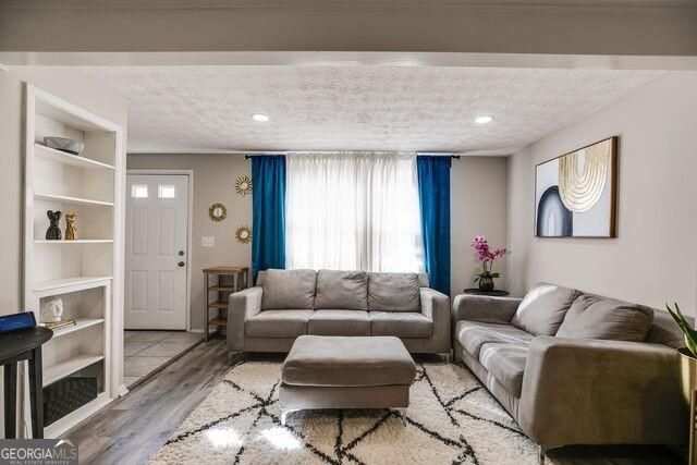 Building Photo - 6413 Wedgewood Trce