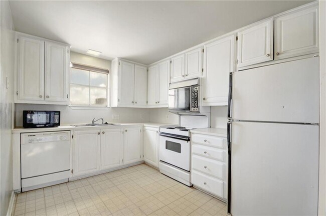 Building Photo - 2529 Rio Grande St