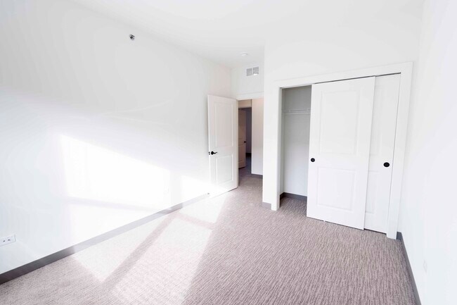 Foto del edificio - Tuckaway Townhomes