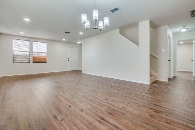 Foto del edificio - Live Large in Cedar Hill – 5BR with Pool &...