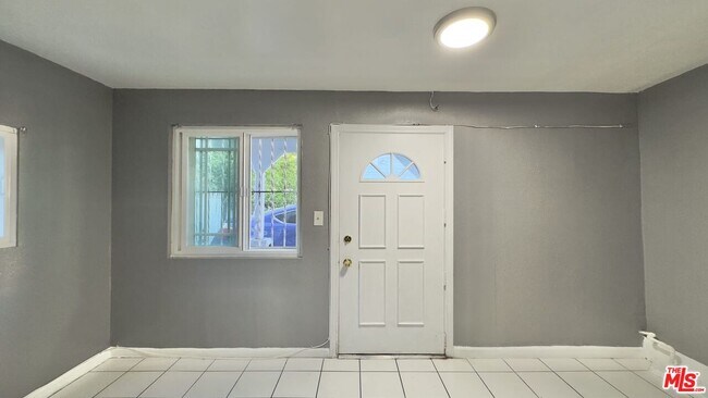 Foto del edificio - 4052 W 103rd St