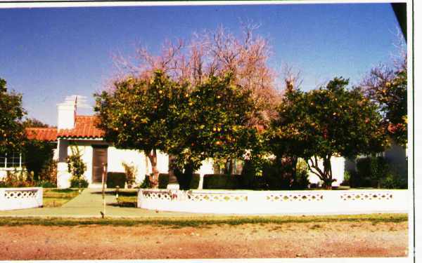 Primary Photo - 1122 E Maryland Ave