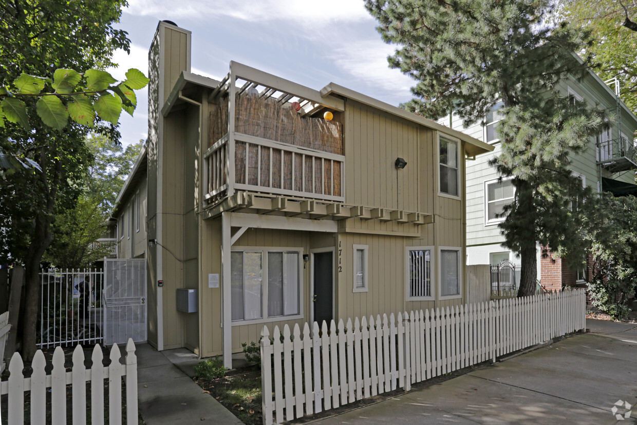 Primary Photo - 1712 S St