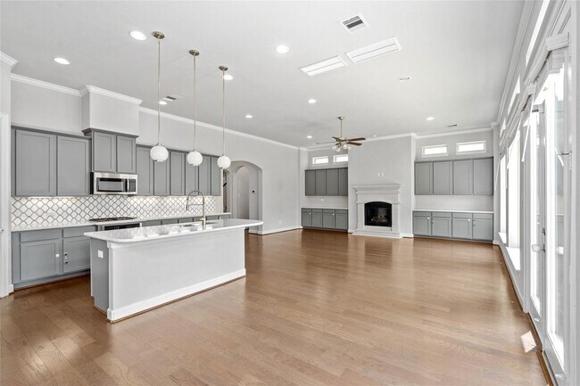 Building Photo - 927 W Lacey Garden Loop