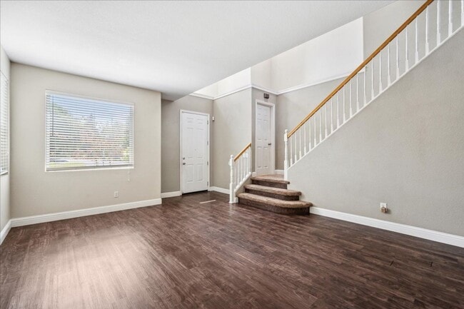 Building Photo - 57 Rossignol Cir