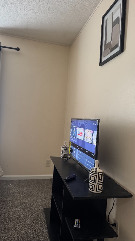Foto del edificio - 3409 Summerfield Dr