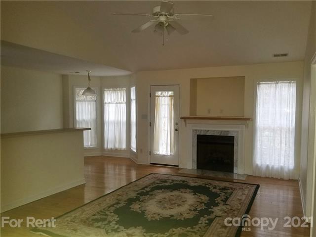 Foto del edificio - 2716 Rabbit Ridge Dr