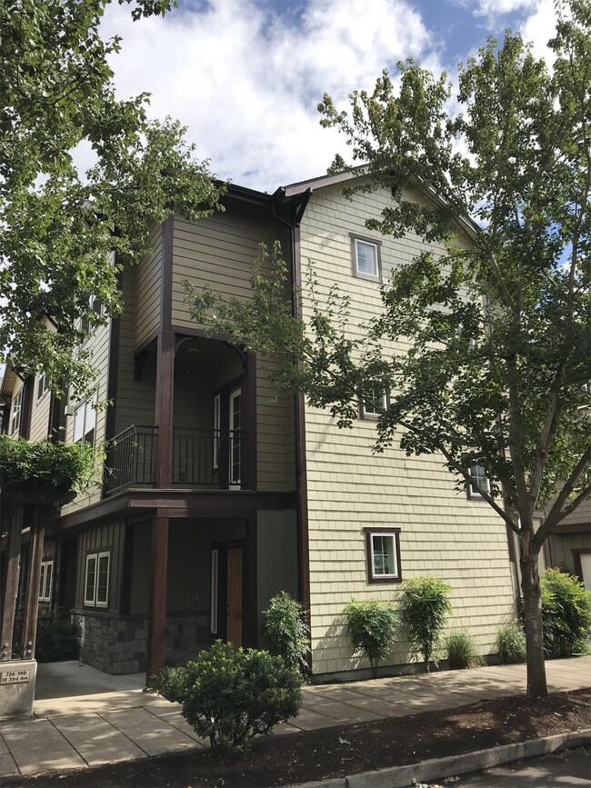 Foto del edificio - 740 SE 33rd Ave