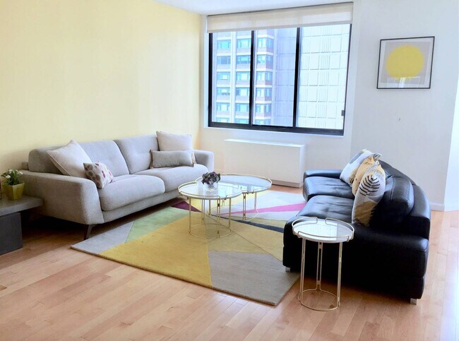 Foto del edificio - 205-210 E 64th St