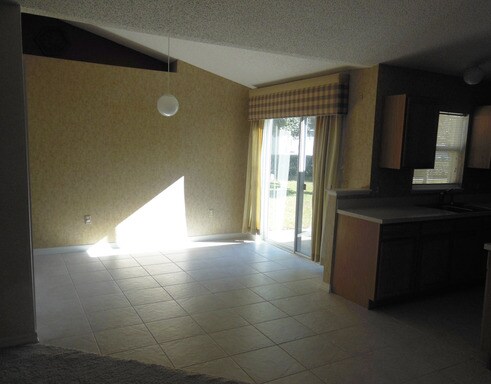 Building Photo - 2009 N Normandy Blvd