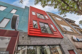 Building Photo - 714 South St