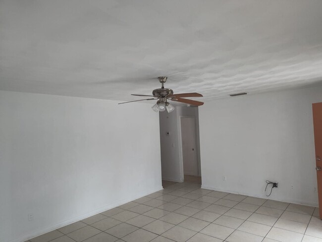Building Photo - 736 Kentucky St
