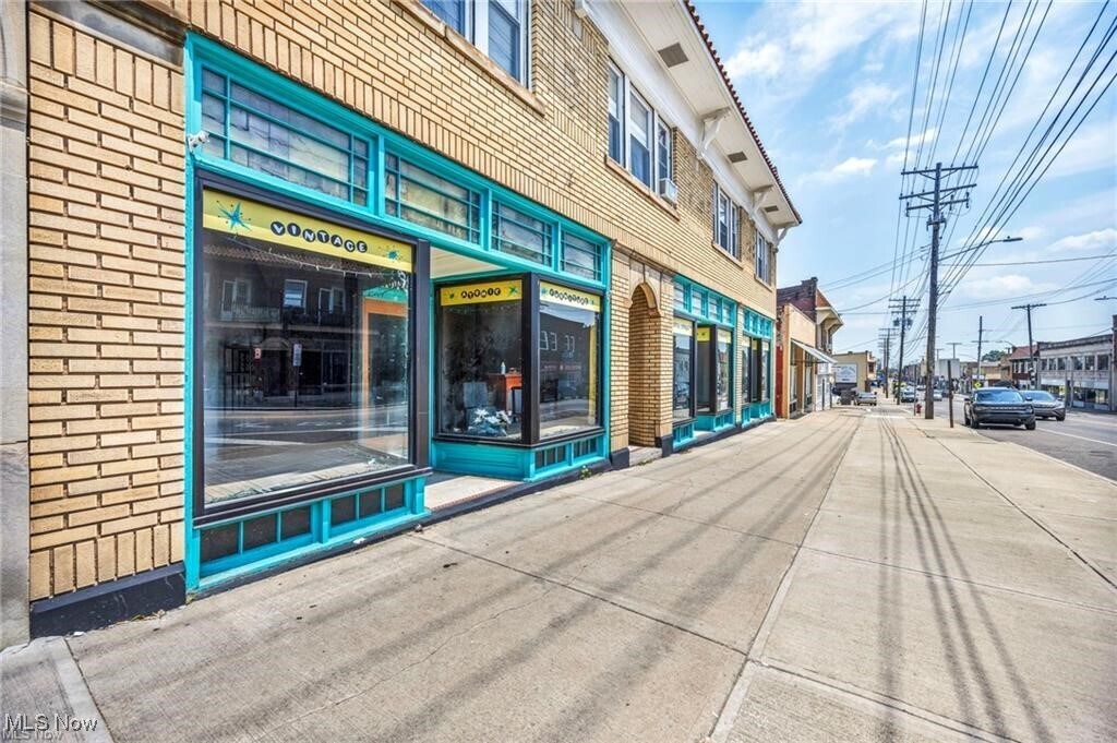 Foto principal - 10018 Lorain Ave