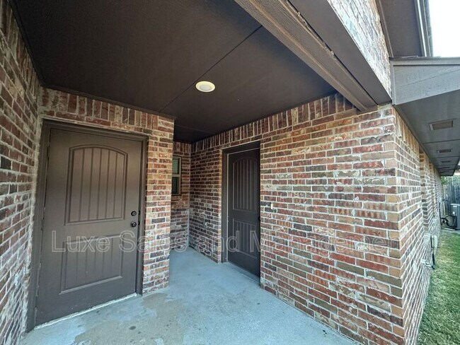 Foto del edificio - 408 Chalk Hill Ct