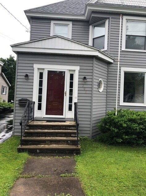 Primary Photo - 208 S Manlius St