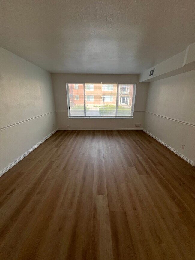 Foto del edificio - $995 Per month