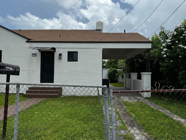 Photo - 2160 NW 30th St House