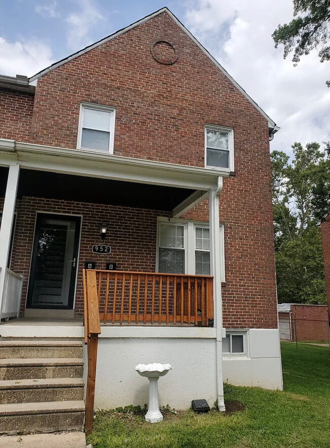 Building Photo - 952 Argonne Dr