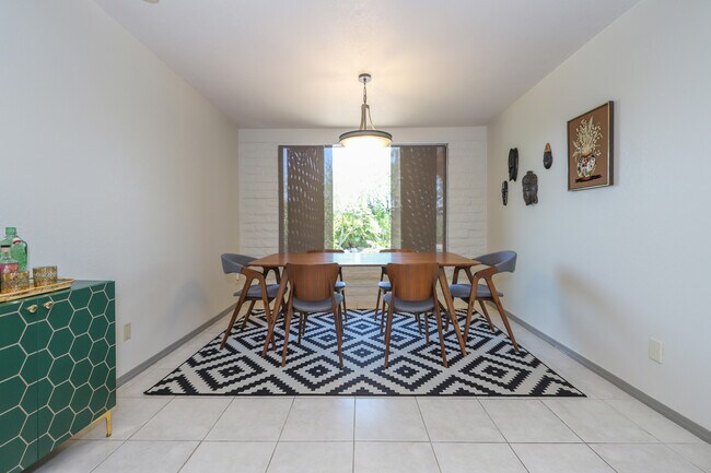 Building Photo - 6532 N Burro Creek Pl