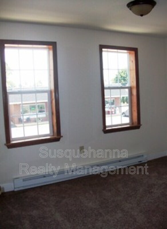 317 W Main St, Palmyra, PA 17078 Condo for Rent in Palmyra, PA
