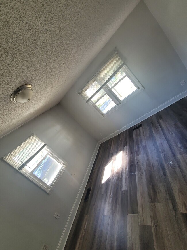 Foto del edificio - 612 Poplar St