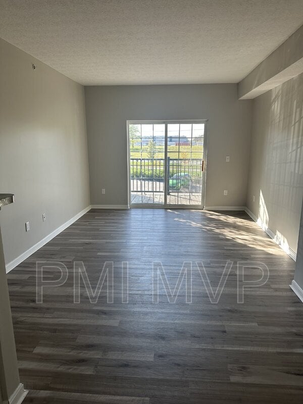 Foto del edificio - 866 Taylor Station Rd