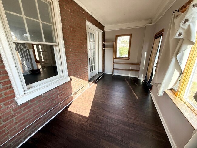 Foto del edificio - Stunning 3-Bedroom Townhome in the Heart o...