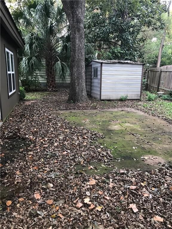 Building Photo - 910 E 55th 1/2 St