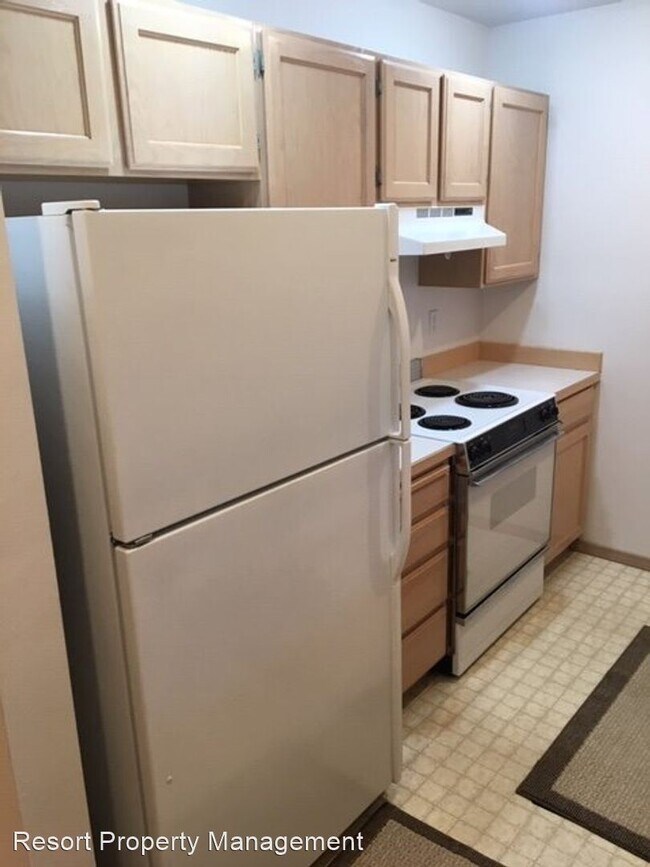 Building Photo - 2 br, 2 bath House - 8233 Ridgewood Dr #3
