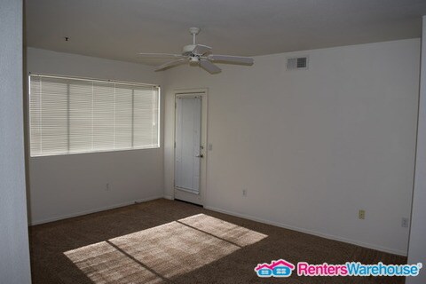 Building Photo - 4925 E Desert Cove Ave
