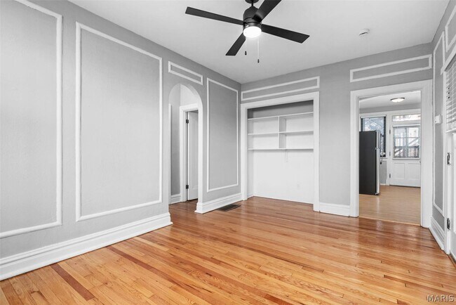 Foto del edificio - 6216 Northwood Ave