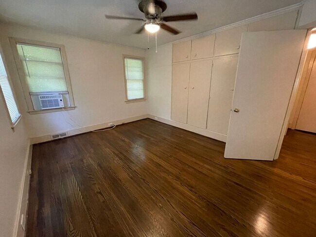 Building Photo - 1618 Heyward