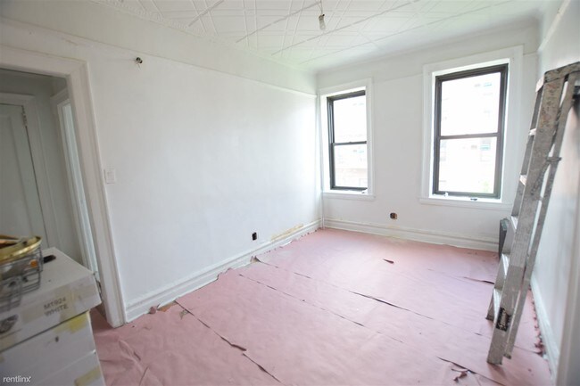 Building Photo - 674 47th St