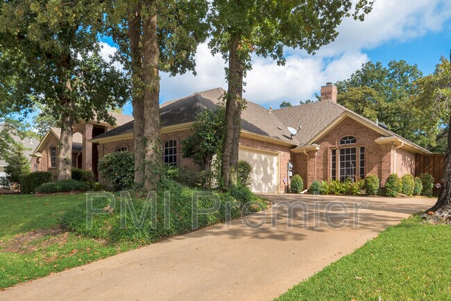 Foto del edificio - 8328 Thornhill Dr