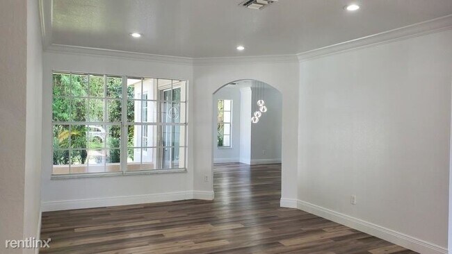 Foto del edificio - 4 br, 3 bath House - 5176 NW 50th Ter