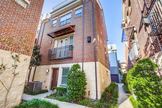 Photo - 4323 Dickason Ave Townhome