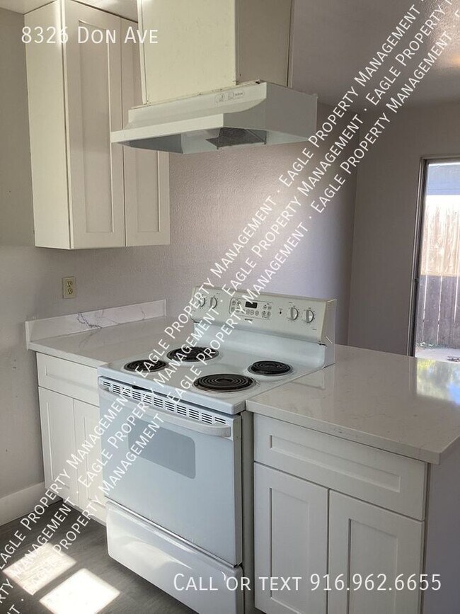 Building Photo - 3/2 updated property in Stockton