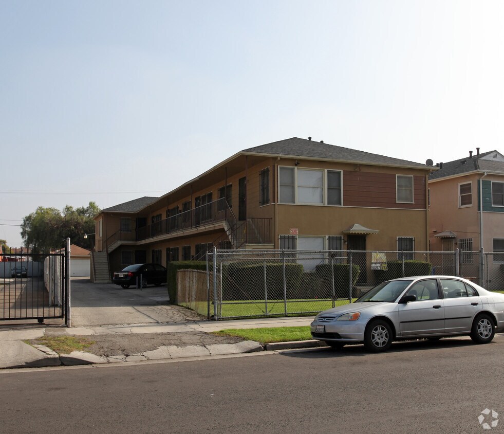 Foto principal - 6538 Brynhurst Ave