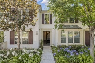 Building Photo - 1048 Holiday Ave