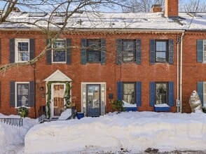 Building Photo - 25 Munroe St