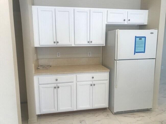 Foto del edificio - $500.00 OFF FIRST MONTH!!! Huge 4 bedroom/Greenbriar Area.