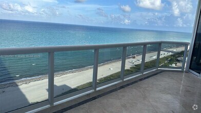 Building Photo - 4775 Collins Ave