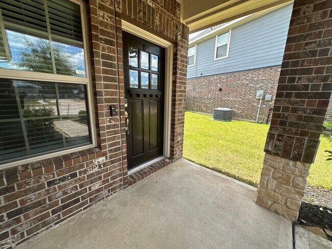 Foto del edificio - For Lease | 3 Bed, 2 Bath | 1,487 Sq Ft | ...