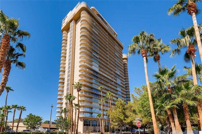 Foto del edificio - 3111 Bel Air Dr