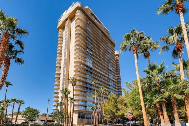 Building Photo - 3111 Bel Air Dr