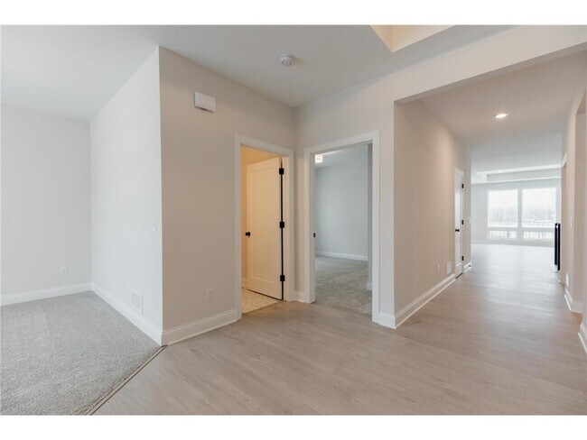 Building Photo - 13386 Fondant Trail N